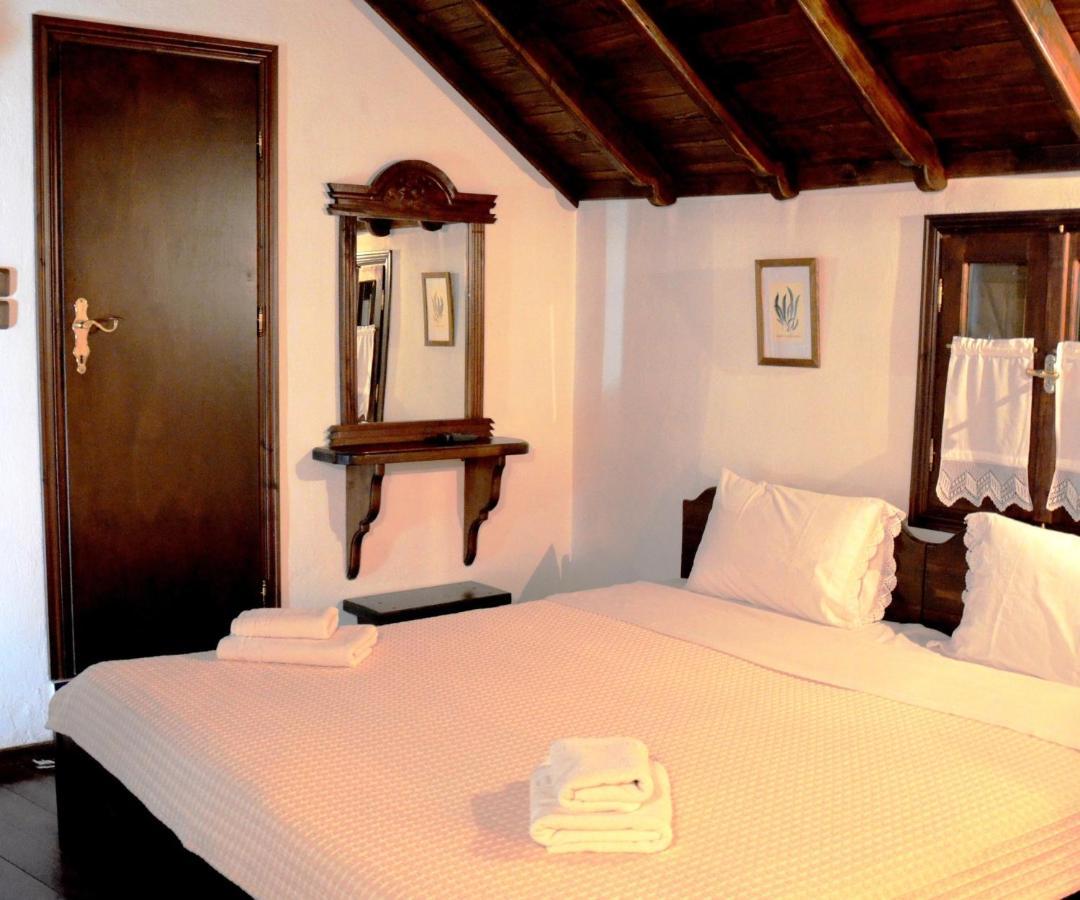 Traditional Guesthouse Lanari Livadi  ภายนอก รูปภาพ