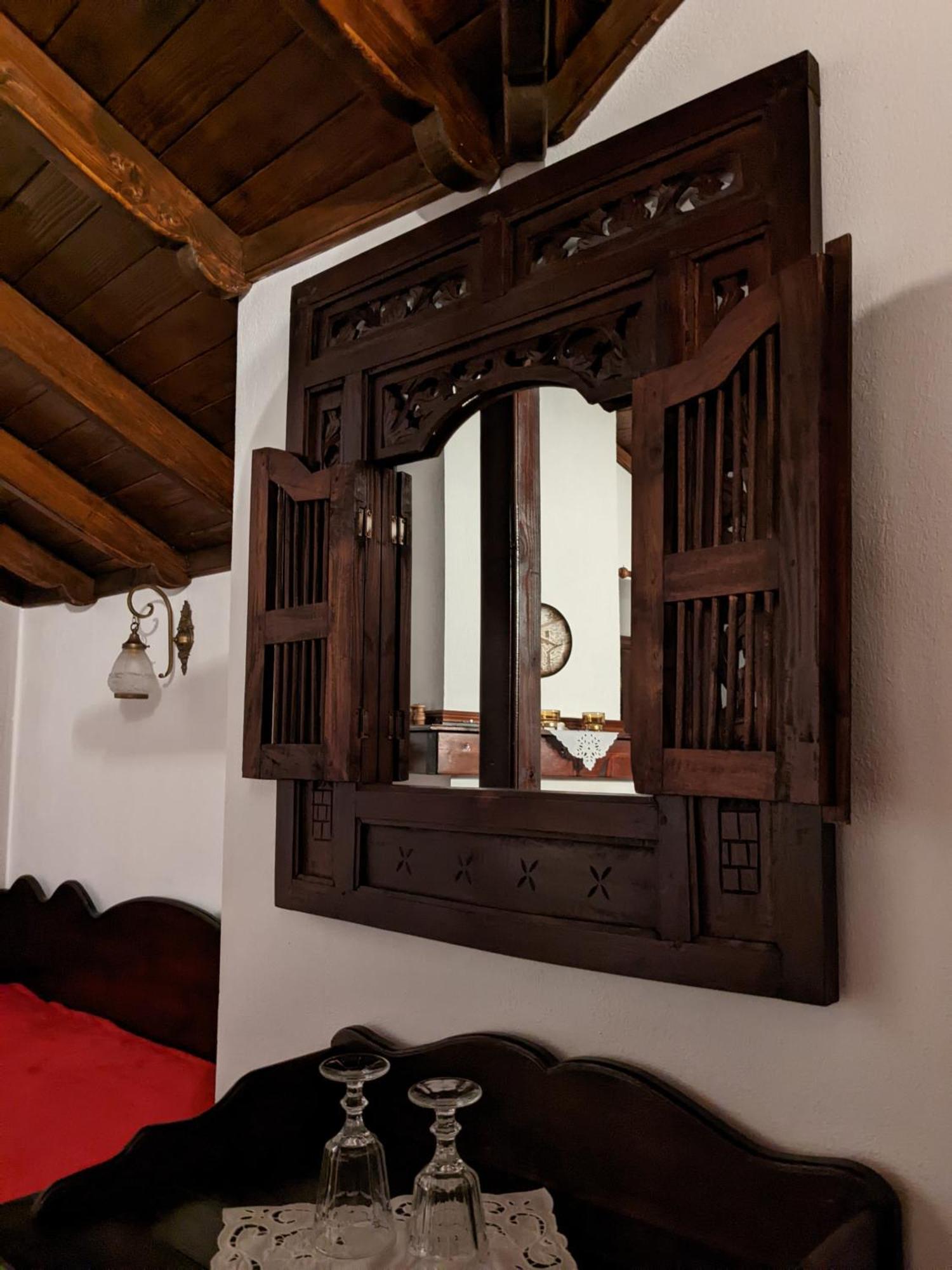 Traditional Guesthouse Lanari Livadi  ภายนอก รูปภาพ